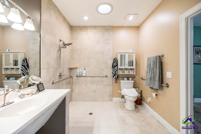 316 Old Farm Road, Perry, GA 31069