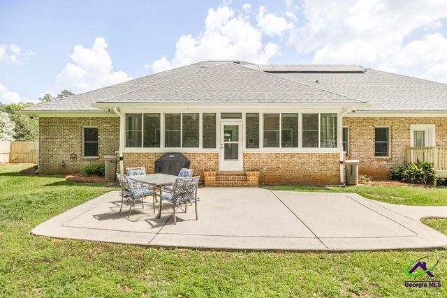 316 Old Farm Road, Perry, GA 31069