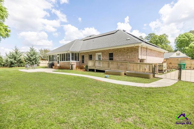 316 Old Farm Road, Perry, GA 31069