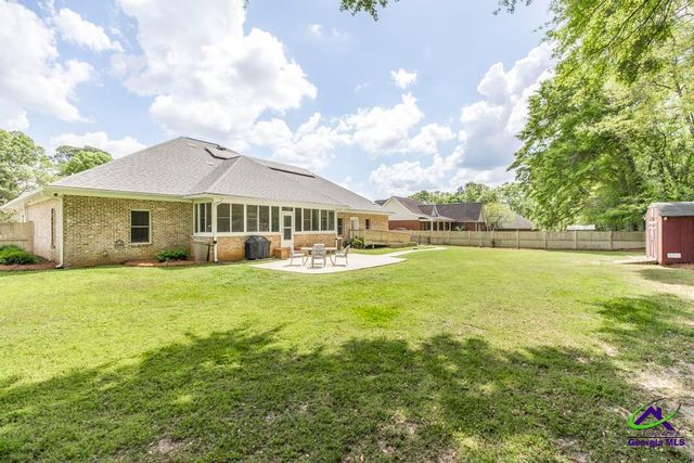 316 Old Farm Road, Perry, GA 31069
