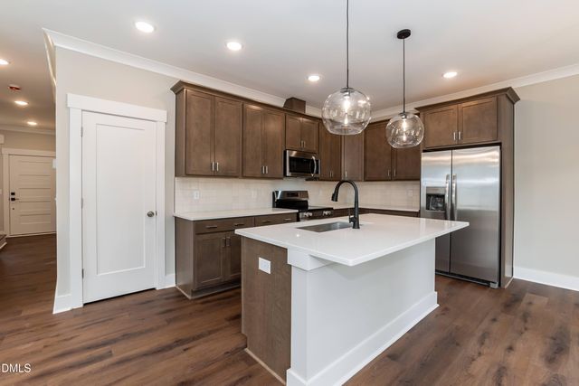 818 N Taylor Street, Wake Forest, NC 27587