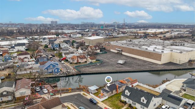 5 Chestnut Road, Inwood, NY 11096