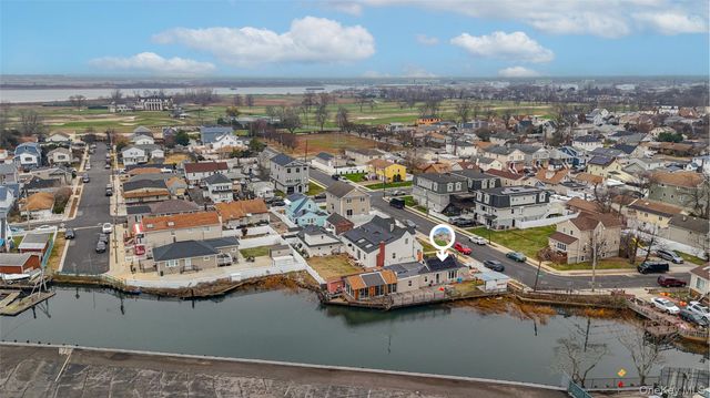 5 Chestnut Road, Inwood, NY 11096