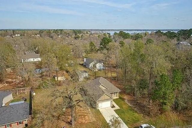 527 Autumn Lane, Livingston, TX 77351