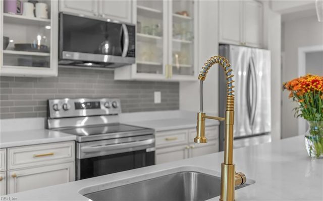 4 Renee Court, Hampton, VA 23664