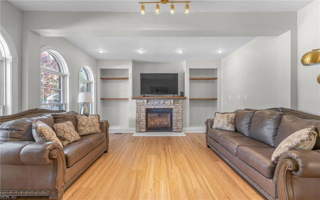 4 Renee Court, Hampton, VA 23664