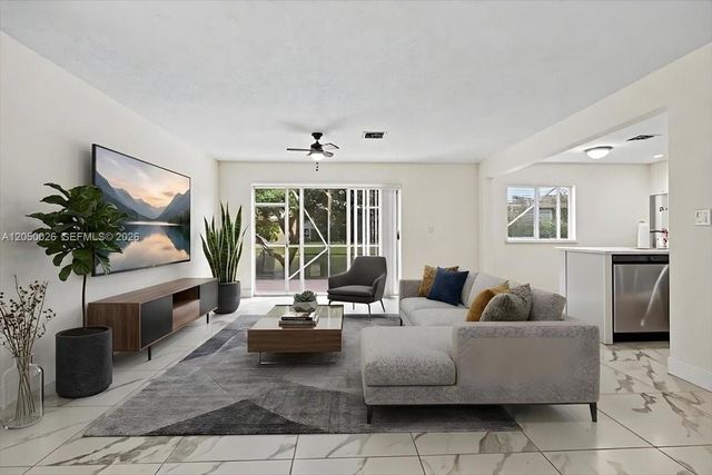 9847 Fairway Cove Lane, Plantation, FL 33324