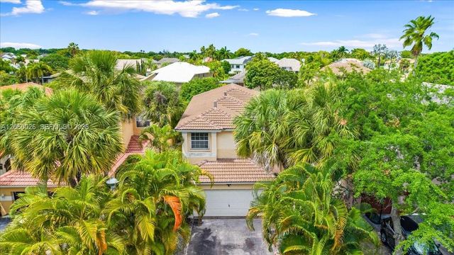 9847 Fairway Cove Lane, Plantation, FL 33324