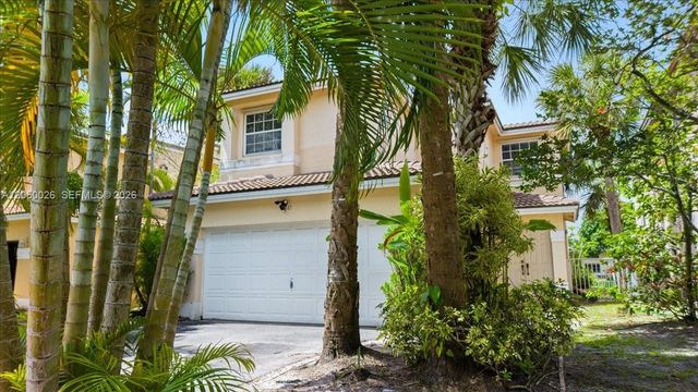 9847 Fairway Cove Lane, Plantation, FL 33324