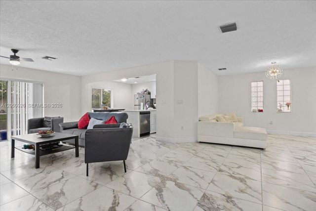 9847 Fairway Cove Lane, Plantation, FL 33324