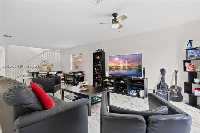 9847 Fairway Cove Lane, Plantation, FL 33324