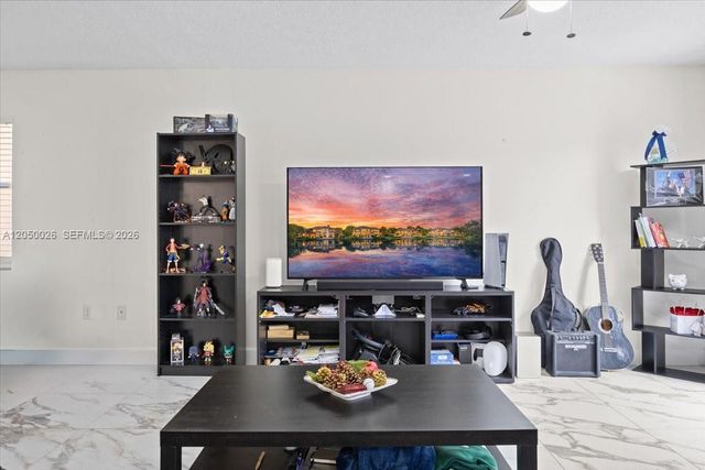9847 Fairway Cove Lane, Plantation, FL 33324