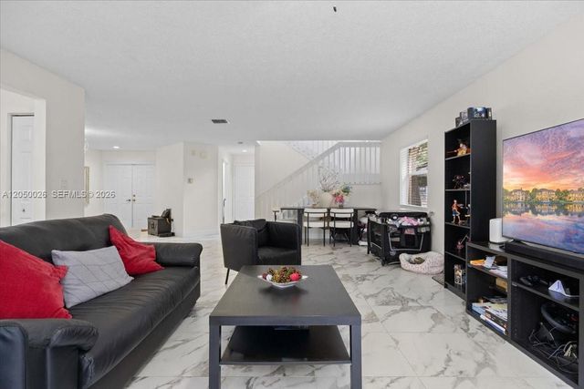 9847 Fairway Cove Lane, Plantation, FL 33324