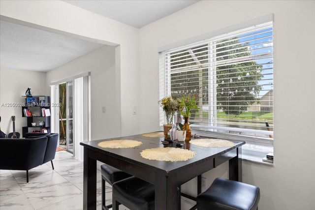 9847 Fairway Cove Lane, Plantation, FL 33324