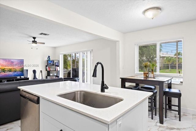 9847 Fairway Cove Lane, Plantation, FL 33324