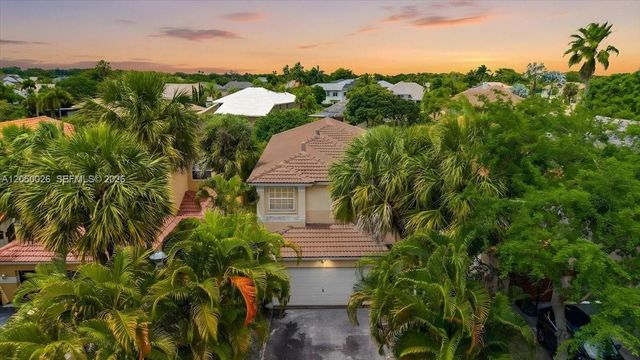 9847 Fairway Cove Lane, Plantation, FL 33324