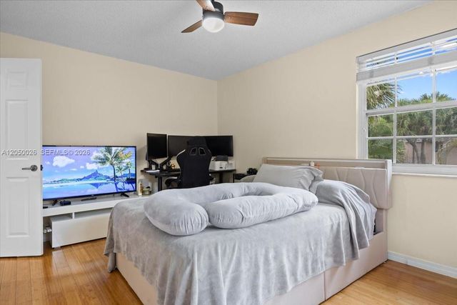 9847 Fairway Cove Lane, Plantation, FL 33324