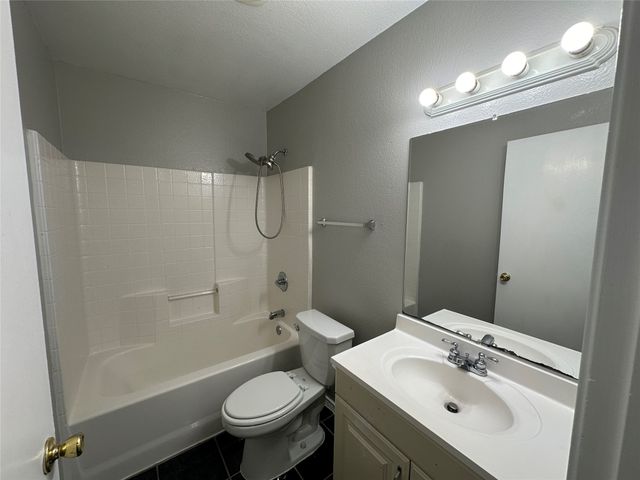 726 Elkhart Avenue, Dallas, TX 75217