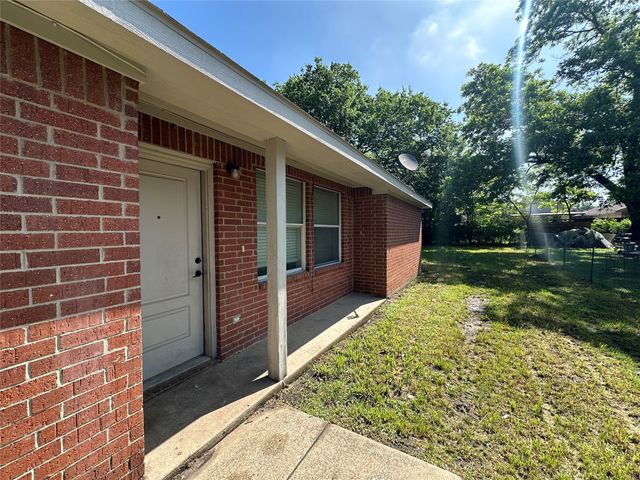 726 Elkhart Avenue, Dallas, TX 75217