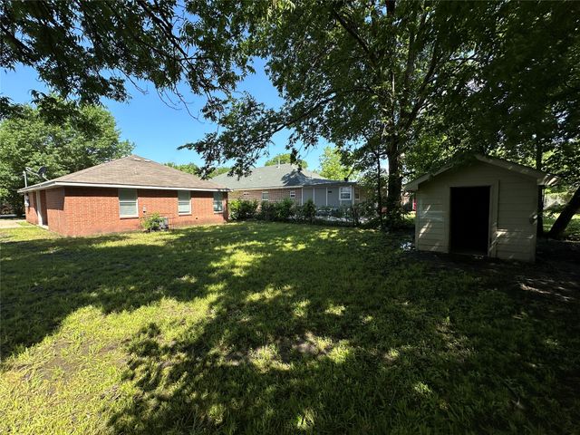 726 Elkhart Avenue, Dallas, TX 75217