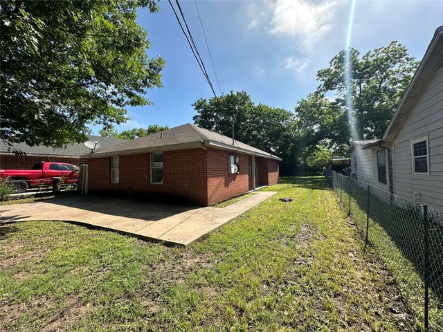 726 Elkhart Avenue, Dallas, TX 75217