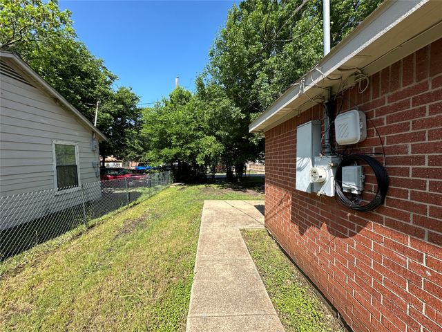 726 Elkhart Avenue, Dallas, TX 75217