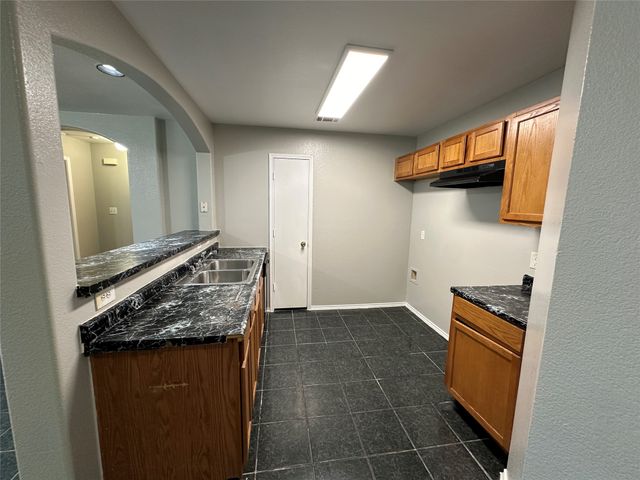726 Elkhart Avenue, Dallas, TX 75217