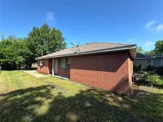 726 Elkhart Avenue, Dallas, TX 75217