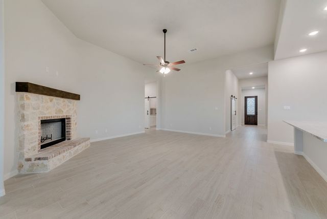 213 Meadow Vista Drive, New Fairview, TX 76078