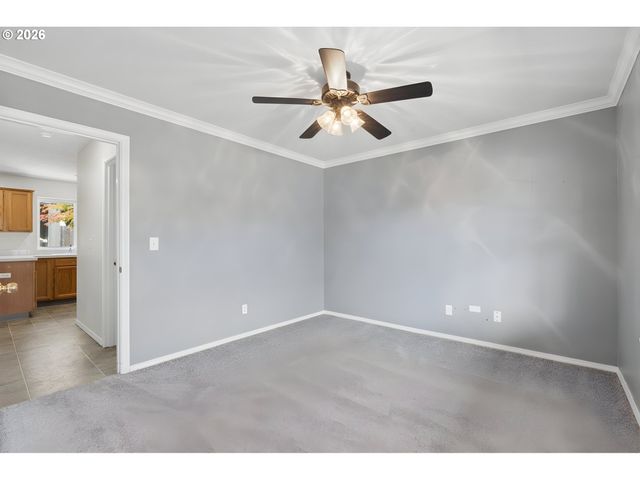 13661 Se ELLEN Dr, Clackamas, OR 97015