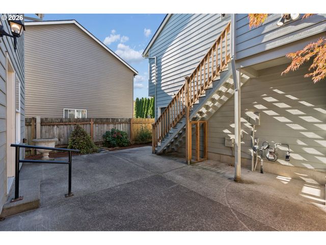 13661 Se ELLEN Dr, Clackamas, OR 97015