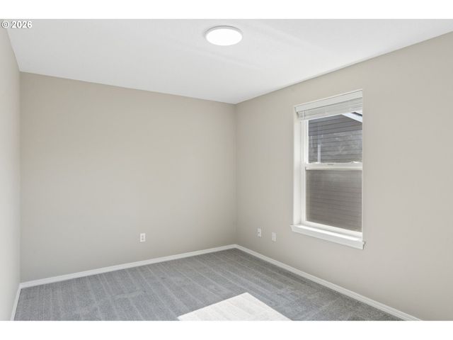 13661 Se ELLEN Dr, Clackamas, OR 97015