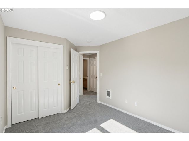 13661 Se ELLEN Dr, Clackamas, OR 97015
