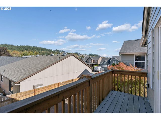 13661 Se ELLEN Dr, Clackamas, OR 97015