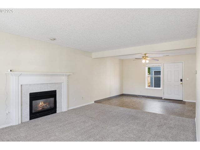 13661 Se ELLEN Dr, Clackamas, OR 97015