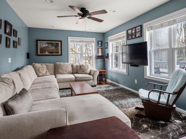 55 Foster Road, Essex, VT 05452