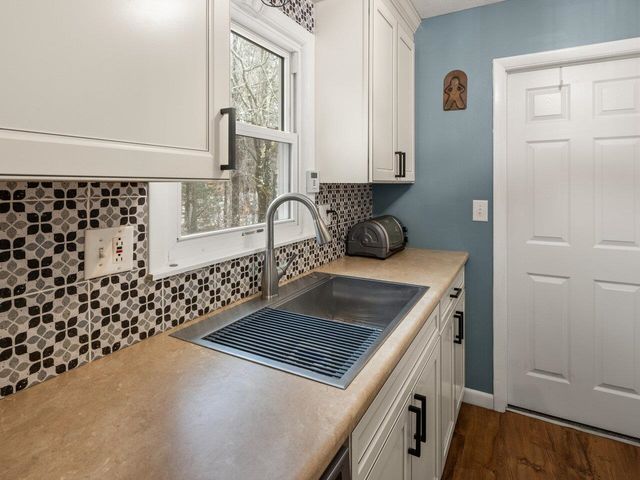 55 Foster Road, Essex, VT 05452