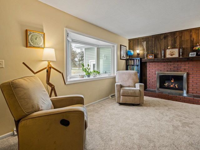 55 Foster Road, Essex, VT 05452