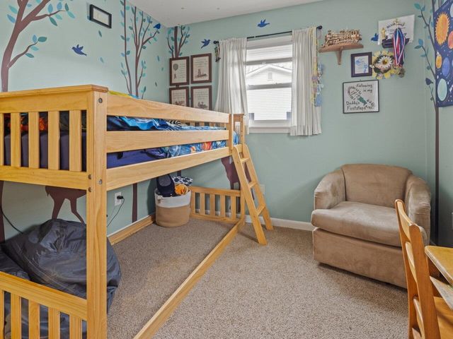 55 Foster Road, Essex, VT 05452