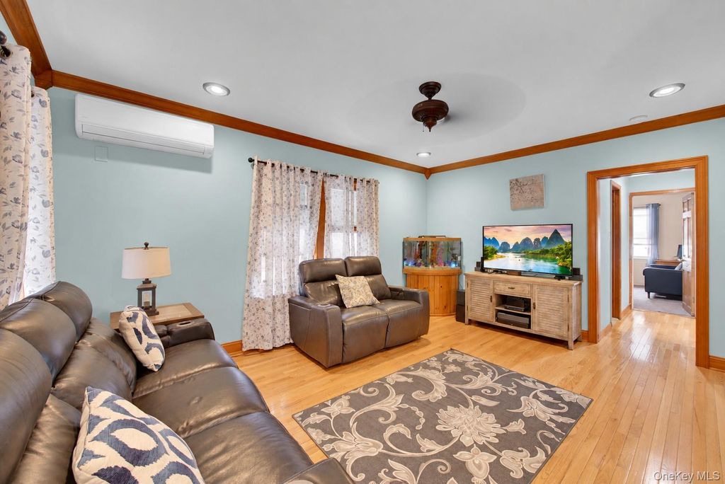 138-33 62nd Road, Flushing, NY 11367 — photo 3