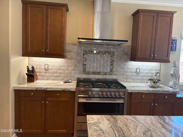 41705 Doverwood Court, Lancaster, CA 93536