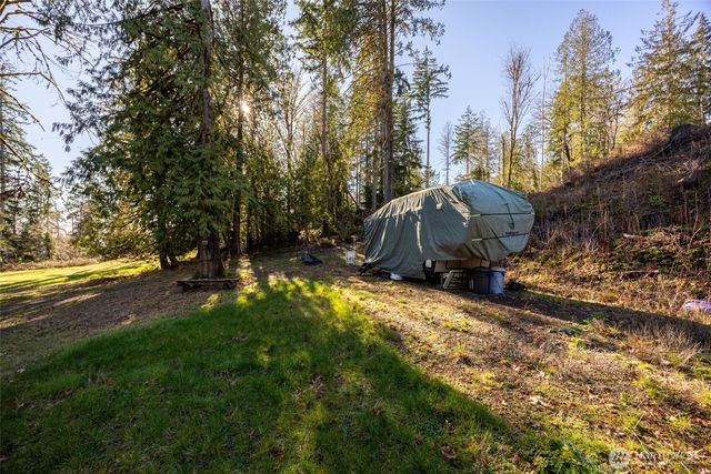 123 N Hwy 101, Hoodsport, WA 98548