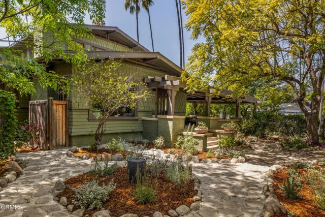 1785 N Los Robles Avenue, Pasadena, CA 91104
