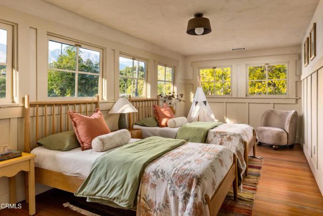 1785 N Los Robles Avenue, Pasadena, CA 91104