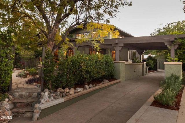 1785 N Los Robles Avenue, Pasadena, CA 91104