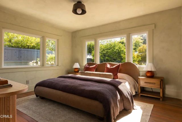 1785 N Los Robles Avenue, Pasadena, CA 91104