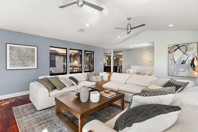 2780 Holly Hills Ln, Cameron Park, CA 95682