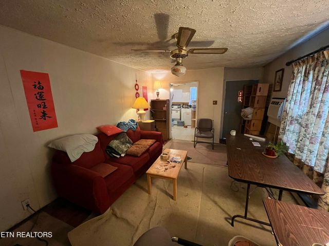 920 Oliver Springs Hwy, Clinton, TN 37716