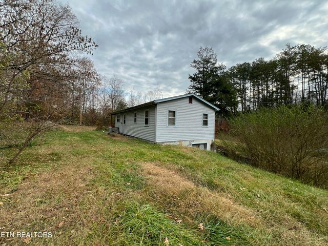 920 Oliver Springs Hwy, Clinton, TN 37716