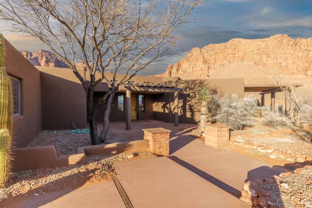 874 ROADRUNNER CT, Ivins, UT 84738